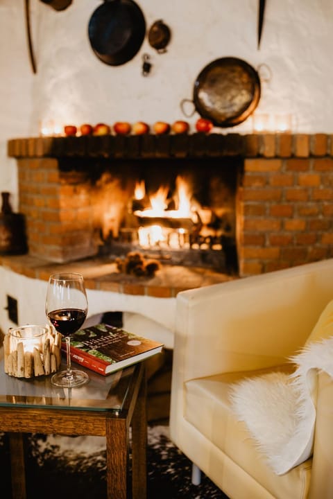 Lounge or bar, Internal: Not applicable to any particular room