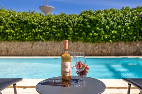 Pool view, Swimming pool, sunbed