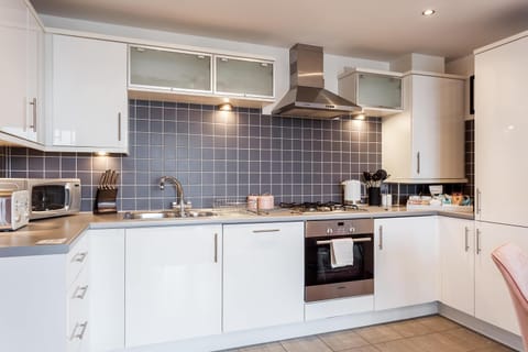 Mojo - Modern Apartment with Balcony Apartment in Poole