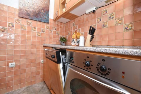 Comfort Inn Old Town Apartment in Budva