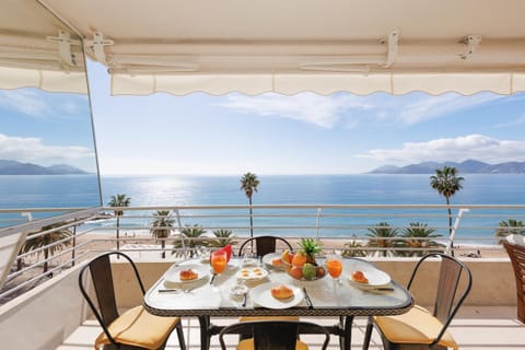 Mer du Sud 4 YourHostHelper Apartment in Cannes
