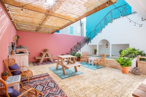 Patio, BBQ facilities, Garden, Communal kitchen