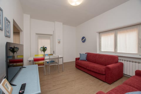 Appartamento di 65 mq. a 50 metri dal mare Apartment in Albissola Marina