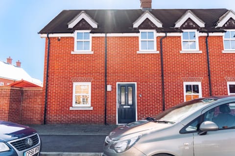 Detached Coach House House in Colchester