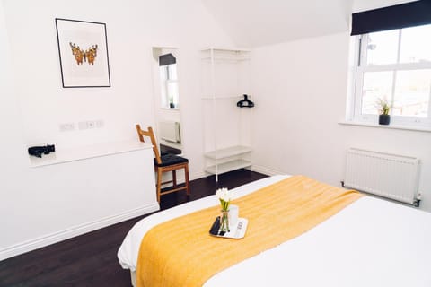 Detached Coach House House in Colchester