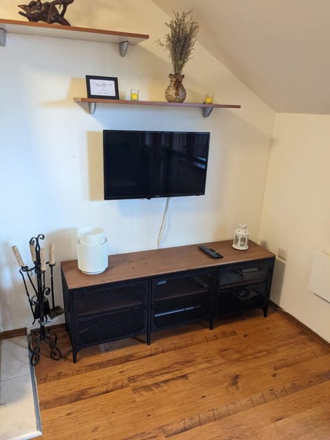 Communal lounge/ TV room, TV and multimedia, Entertainment