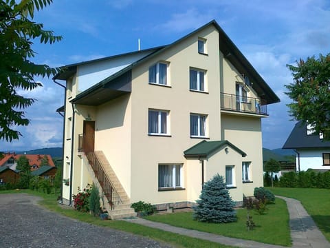 Property building, Garden view