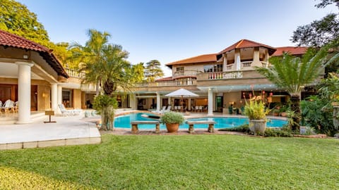 Property building, Garden, Swimming pool