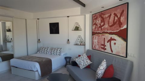 Bed, Living room, Bedroom