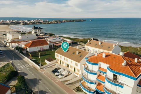 Property building, Natural landscape, Bird's eye view, Beach, Location