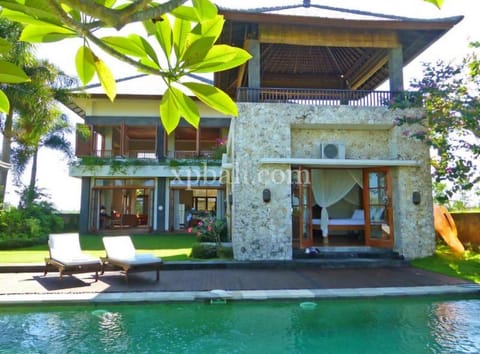 Garden view, Pool view, Swimming pool, sunbed