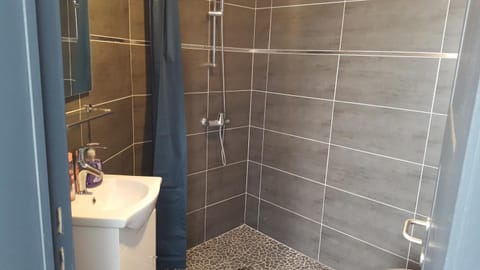 Leonard room Bed and Breakfast in Liège