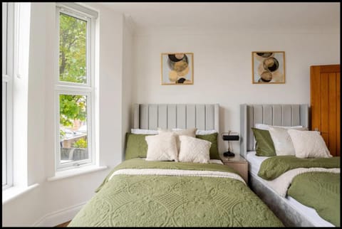 City Centre Maison Apartment in High Wycombe