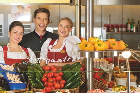 Staff, Food and drinks