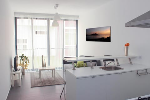 Kitchen or kitchenette, Living room