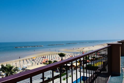 Solarium, View (from property/room), Balcony/Terrace, Pool view, Sea view, Entertainment