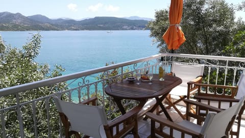Balcony/Terrace, Lake view