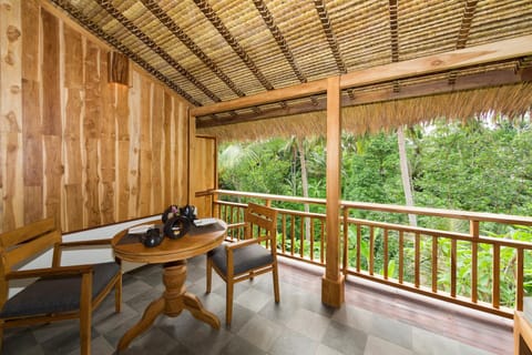 Balcony/Terrace, Seating area, River view