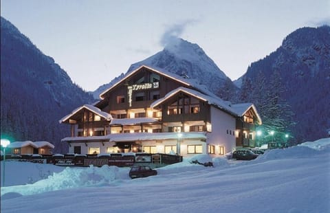 Property building, Winter