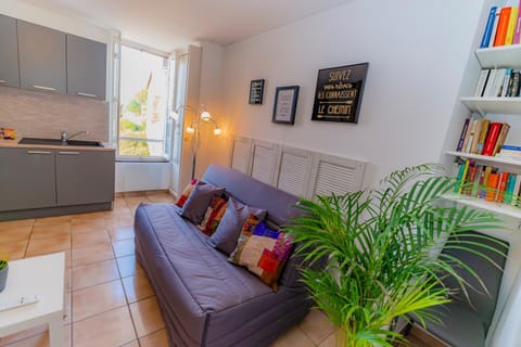 DUPLEX dans CENTRE VILLE (GARE;PARKING;WIFI) Apartment in Troyes