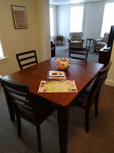 Living room, Dining area