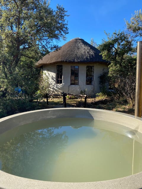 Natural landscape, Winter, Hot Tub, Mountain view, Location