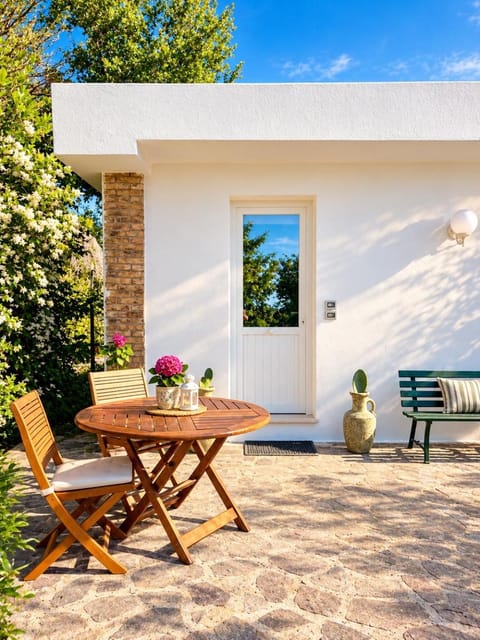 Property building, Patio, Garden, Dining area, Garden view