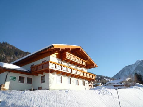 Property building, Winter