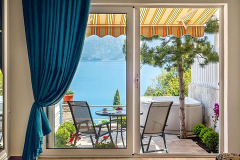 Garden, View (from property/room), Garden view, Mountain view, Sea view