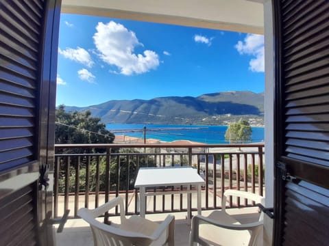 Natural landscape, Balcony/Terrace, Sea view