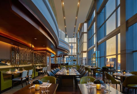 Restaurant/places to eat, Dining area, On site