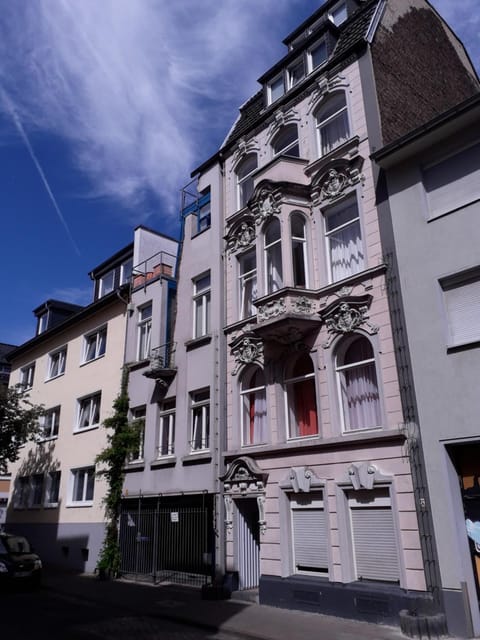 Property building, Facade/entrance