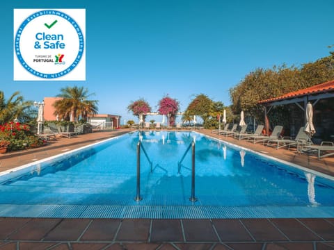 Pool view, Certificate/Award