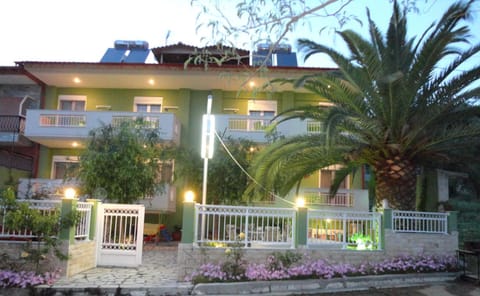 Property building, Day
