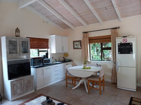 PrettinPlett Apartment in Plettenberg Bay