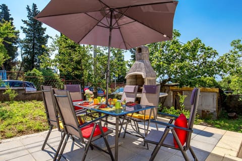 BBQ facilities, Garden