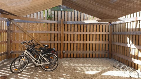 Fitness centre/facilities, Cycling