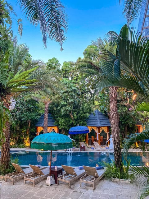 Property building, Restaurant/places to eat, Swimming pool