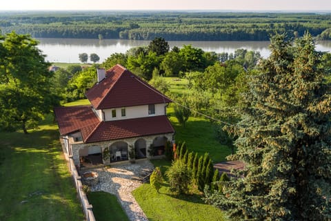 Day, Bird's eye view