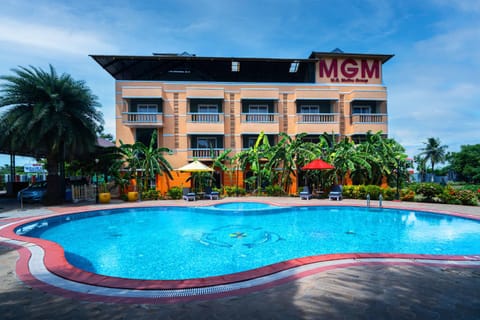 Property building, Swimming pool