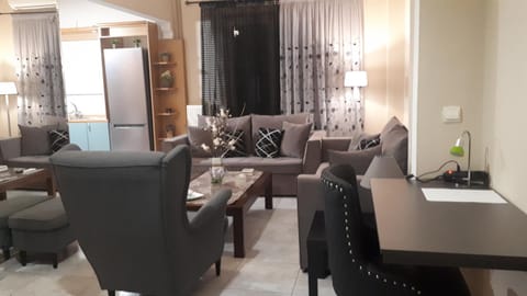 Living room, Seating area