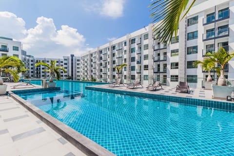 Pool view, Swimming pool