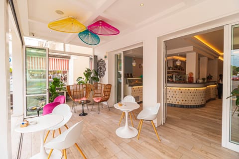 Balcony/Terrace, Lounge or bar