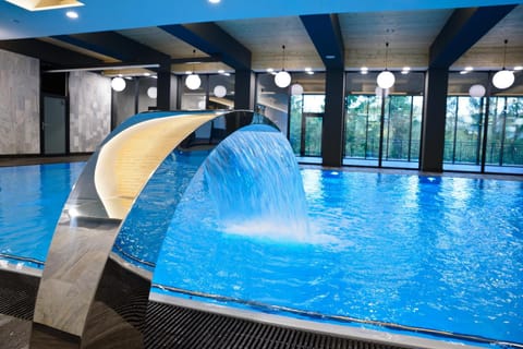 Swimming pool, Swimming pool