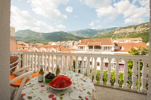 Day, Balcony/Terrace, Mountain view, Seasons