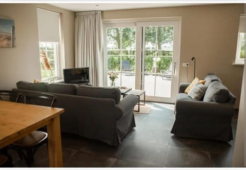 Mooi, vrij gelegen vakantiehuis dichtbij zee en strand! House in Zeeland, Netherlands