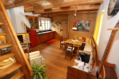 Kitchen or kitchenette, Seating area, Dining area