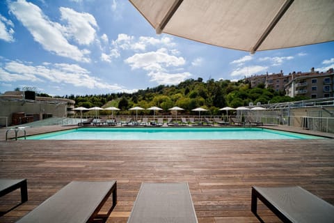 Swimming pool, Swimming pool
