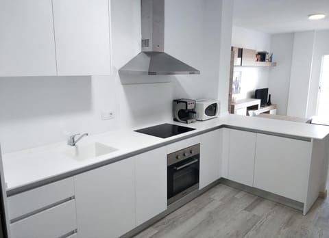 Kitchen or kitchenette, Seating area, Dining area