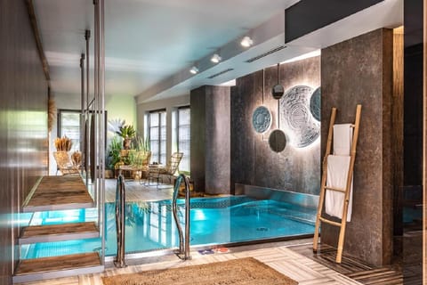 Hot Tub, Hot Tub, Sauna, Pool view, Swimming pool
